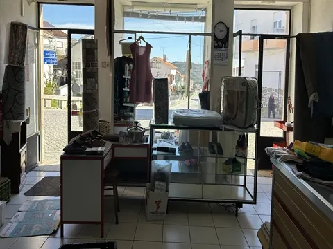 ESPAÇO COMERCIAL PARA VENDA   NA VILA DE GONÇALO - UMA OPORTUNIDADE ÚNICA NO CORAÇÃO DA BEIRA  INTERIOR