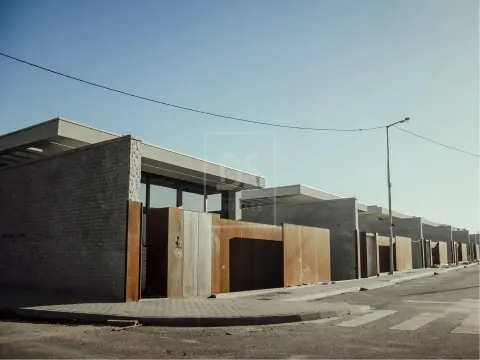 Moradia em Banda T3+2