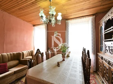 Moradia para Restaurar T6