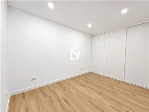 Apartamento T1, Totalmente renovado no centro de Alcochete