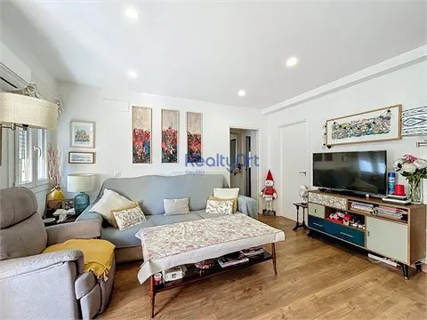 EXCELENTE PISO EN AVENIDA VIRGEN DE LUJÁN – UBICACIÓN PRIVILEGIADA