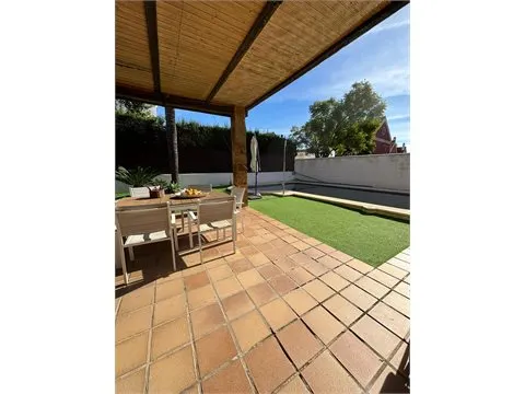 CHALET INDEPENDIENTE EN OLIVAR DE QUINTOS