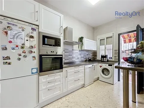 CHALET ADOSADO BELLAVISTA