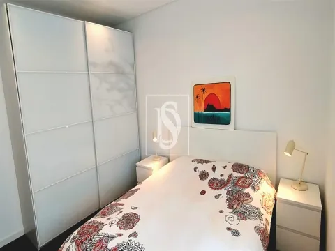 Andar Moradia, T2, Totalmente Renovado, junto à Praia