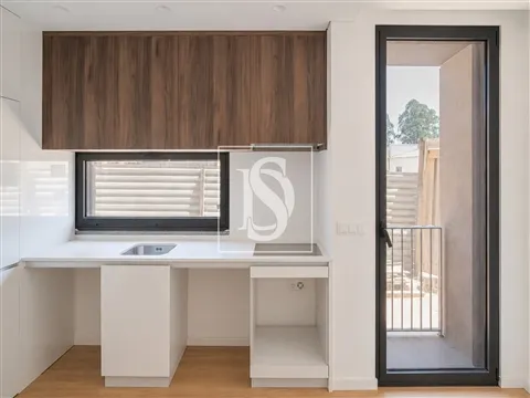 Apartamento T1+1, novo, em fase final de acabamentos — Barcelos