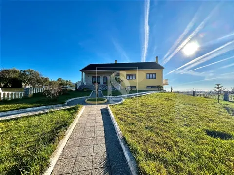 Propriedade com 7.520 m² junto à Serra de Montejunto | Cadaval