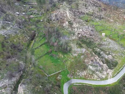 Terreno à Venda em Ancede, Baião – 4370m² com Vista Deslumbrante