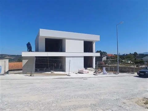 Detached house T3