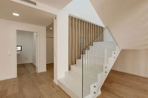 Fanqueiro - Loures&#30340;&#20840;&#26032;4&#21351;&#23460;&#21035;&#22661;