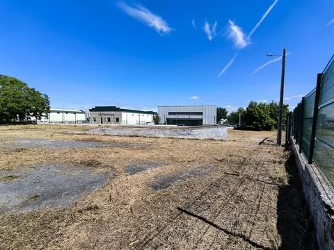 Armazém em lote de 2564m2, Parque das Empresas