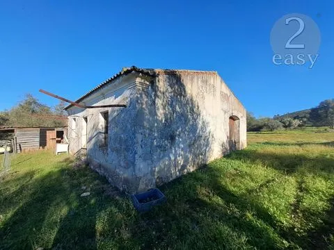 TERRENOS RÚSTICOS COM ARTIGOS URBANOS PARA RECONSTRUÇÃO NA VIDIGUEIRA