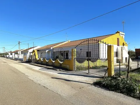 &#38463;&#36830;&#29305;&#33593;&#30340;&#26790;&#24819;&#20892;&#22330;&#65306;&#27700;&#12289;&#22478;&#24066;&#22303;&#22320;&#21644;&#20248;&#36234;&#30340;&#22320;&#29702;&#20301;&#32622;&#65292;&#21338;&#23572;&#24052;