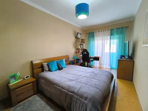 3 bedroom apartment with 2 bathrooms, balcony and sunroom, Ermidas-Sado