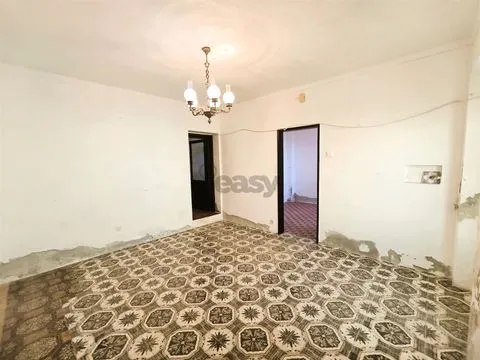 Одноэтажный дом с задним двором и пристройкой, Алваладе, Сантьяго-ду-Касен