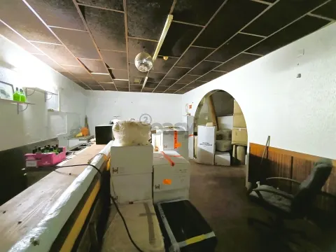 Prédio urbano com 220m2, Alvalade, Santiago do Cacém