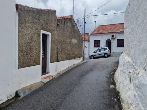 Moradia Térrea T1 com Garagem em Moura – Alentejo