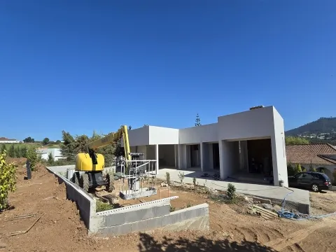 Moradia Térrea de Luxo com piscina