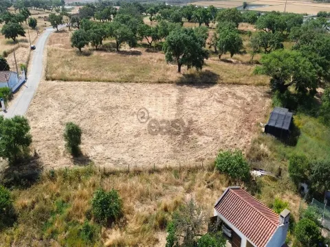 Urban land with an area of 2145 m2 located in Foros do Chaparral, Bicos