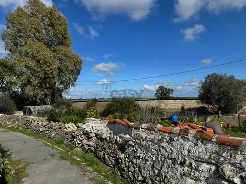 Habitação 4 divisões para remodelar, Castro Verde, Alentejo, Portugal