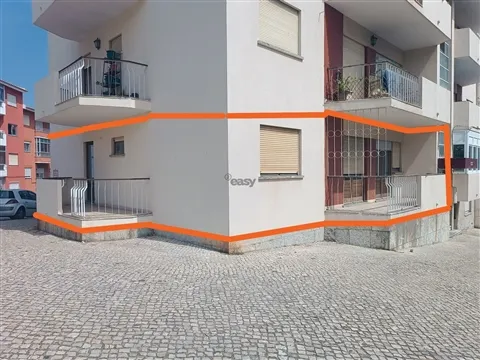 Apartamento T3 | 2 Entradas Independentes | Habitação ou Investimento, Cascais