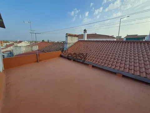 MORADIA T4 + 1 NA VIDIGUEIRA PARA VENDA