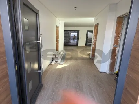 Moradia T4  a 2 Minutos da Praia Azul