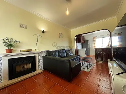 &#19977;&#23618;&#27004;&#30340; 2 &#21351;&#23460;&#21035;&#22661;&#65292;&#25317;&#26377;&#25143;&#22806;&#31354;&#38388;&#65292;&#21487;&#27427;&#36175;&#38463;&#20262;&#20811;&#23572; Olhalvo &#30340;&#22766;&#20029;&#26223;&#33394;