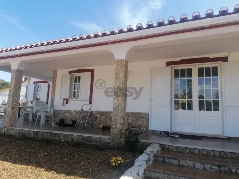 Moradia T3 Térrea no Gradil – A 20 Minutos de Lisboa