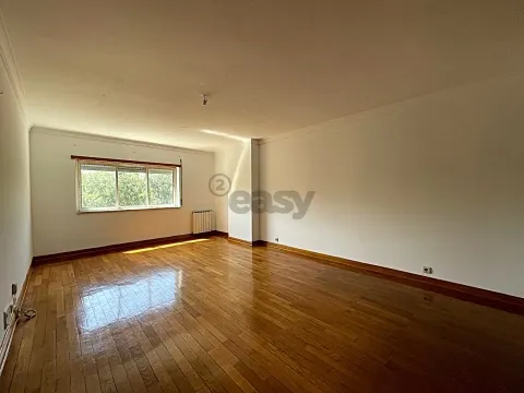 &#20248;&#31168;&#30340; 3 &#23621;&#23460;&#20844;&#23507;&#65292;&#38754;&#31215; 162 &#24179;&#26041;&#31859;&#65292;&#20301;&#20110;&#36125;&#25289;&#26031;&#30340; Rua Paz e Amizade