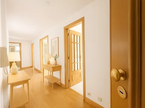 &#20248;&#31168;&#30340; 3 &#23621;&#23460;&#20844;&#23507;&#65292;&#38754;&#31215; 162 &#24179;&#26041;&#31859;&#65292;&#20301;&#20110;&#36125;&#25289;&#26031;&#30340; Rua Paz e Amizade