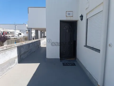 &#1050;&#1074;&#1072;&#1088;&#1090;&#1080;&#1088;&#1072; &#1089; 1 &#1089;&#1087;&#1072;&#1083;&#1100;&#1085;&#1077;&#1081; &#1080; &#1073;&#1086;&#1083;&#1100;&#1096;&#1080;&#1084; &#1073;&#1072;&#1083;&#1082;&#1086;&#1085;&#1086;&#1084;, Vila Nova de Santo André