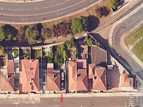 Moradia em Campolide para obras