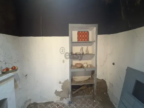 Moradia T2 para remodelar com Quintal, São Marcos da Ataboeira, Castro Verde