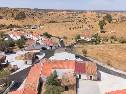 &#1042;&#1080;&#1083;&#1083;&#1072; 4 + 1 &#1089;&#1087;&#1072;&#1083;&#1100;&#1085;&#1103; &#1084;&#1077;&#1073;&#1083;&#1080;&#1088;&#1086;&#1074;&#1072;&#1085;&#1072; &#1080; &#1086;&#1073;&#1086;&#1088;&#1091;&#1076;&#1086;&#1074;&#1072;&#1085;&#1072; &#1074; Gois, São Miguel do Pereiro, Mértola