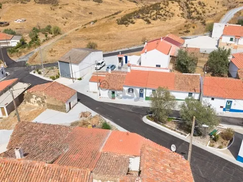 &#1042;&#1080;&#1083;&#1083;&#1072; 4 + 1 &#1089;&#1087;&#1072;&#1083;&#1100;&#1085;&#1103; &#1084;&#1077;&#1073;&#1083;&#1080;&#1088;&#1086;&#1074;&#1072;&#1085;&#1072; &#1080; &#1086;&#1073;&#1086;&#1088;&#1091;&#1076;&#1086;&#1074;&#1072;&#1085;&#1072; &#1074; Gois, São Miguel do Pereiro, Mértola
