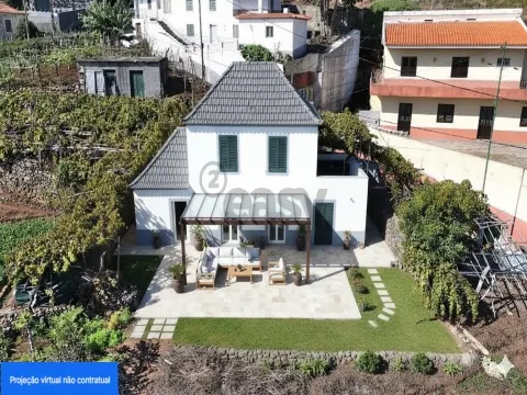 Moradia independente à venda em caminho dos Moinhos, Calheta