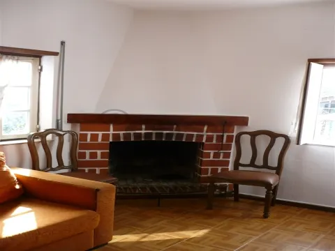 Moradia T2 em Covas com 500m² de Terreno | V.N. Cerveira