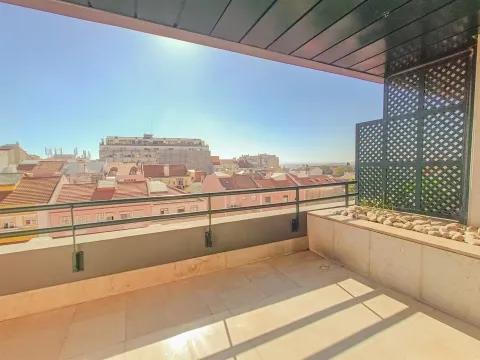 Apartamento Exclusivo T3 + 2 no Prestigiado Pátio Bagatela – Amoreiras, Lisboa