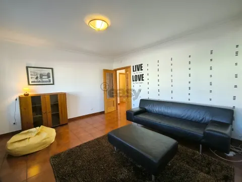 T2 com Arrecadação e Terraço Comum – Rés do Chão | Ermidas-Sado