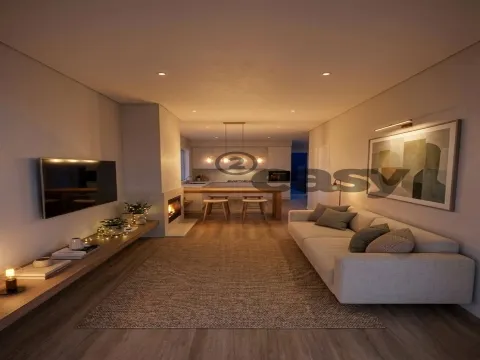 MORADIA T2 EM REMODELAÇÃO TOTAL COM PROJETO MODERNO, PÁTIO E PISCINA