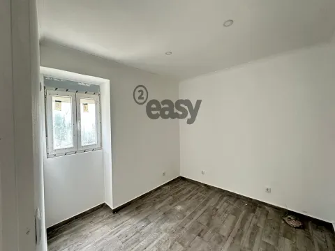 Moradia T2 Remodelada a estrear em Portel com muito espaço exterior