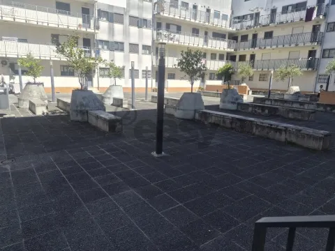 T2 na Ameixoeira com parqueamento