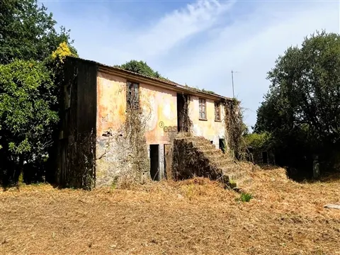 Moradia e Ruína para Restauro - Investimento