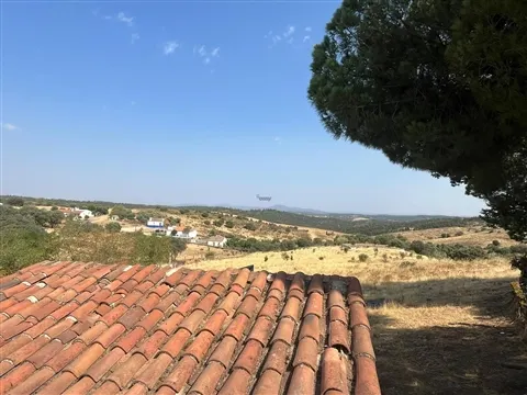 Conjunto de Duas Moradias c/Quintal +Casão c/Quintal +Terreno c/104750m2 | Hortinhas – Alandroal