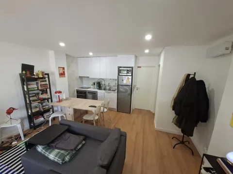 Apartamento T1 Idanha - Belas