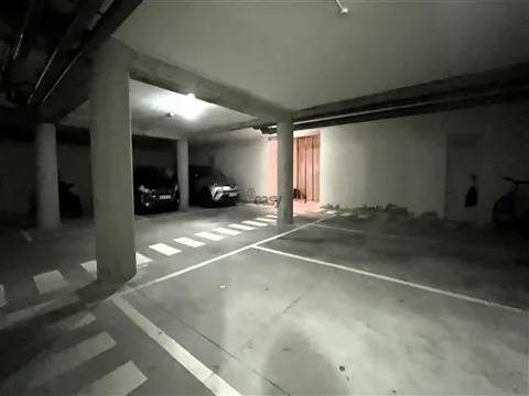 A 150m da Praia em Vila Praia de Âncora | Garagem e Arrumos