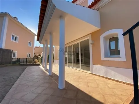 3 bedroom villa in Murches