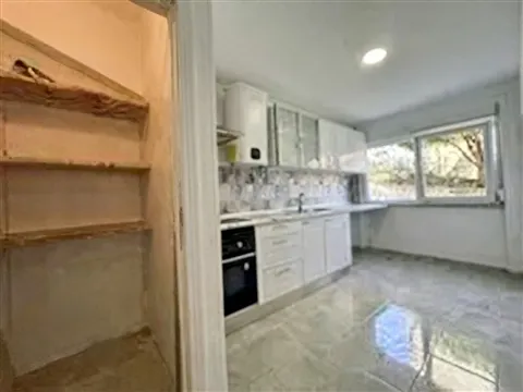 3 Bedrooms Cacém refurbished with storage room