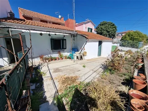 Moradia Geminada T1