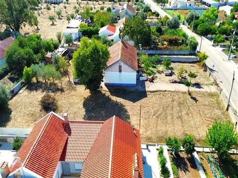 Quinta à venda em Borba | 1.700m² urbanos e potencial de ampliação